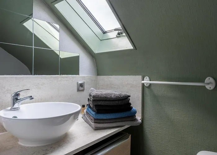 Joli - 4min A Pieds De La אסנלס