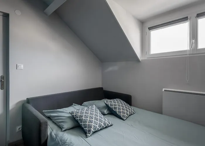 Joli - 4min A Pieds De La *